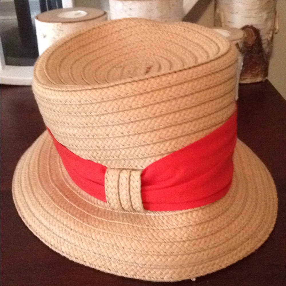 Collapsible red ribbon hat